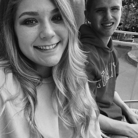 Meet your Posher, Lilli - Picture 3 of 3